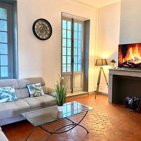 Hostel Insolite - Dans Bibliotheque Carcassonne